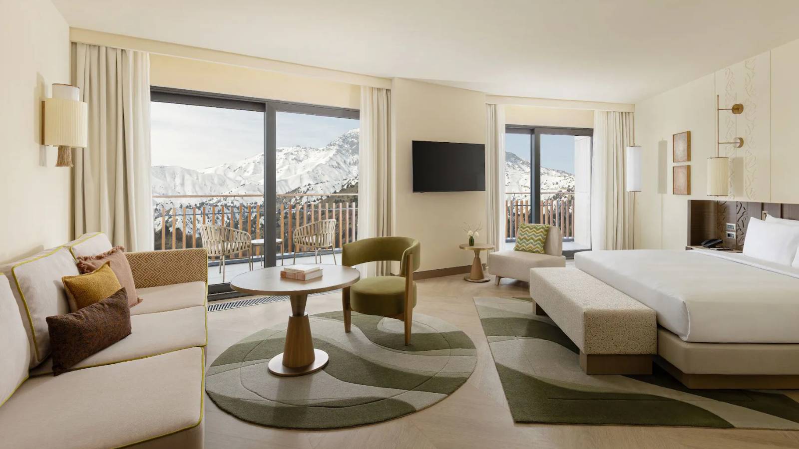 Beldersoy Resort & SPA guest room overlooking the Chimgan mountains