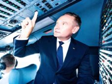Cockpit button that turns on Starlink Wi-Fi. Photo Courtesy - Lufthansa