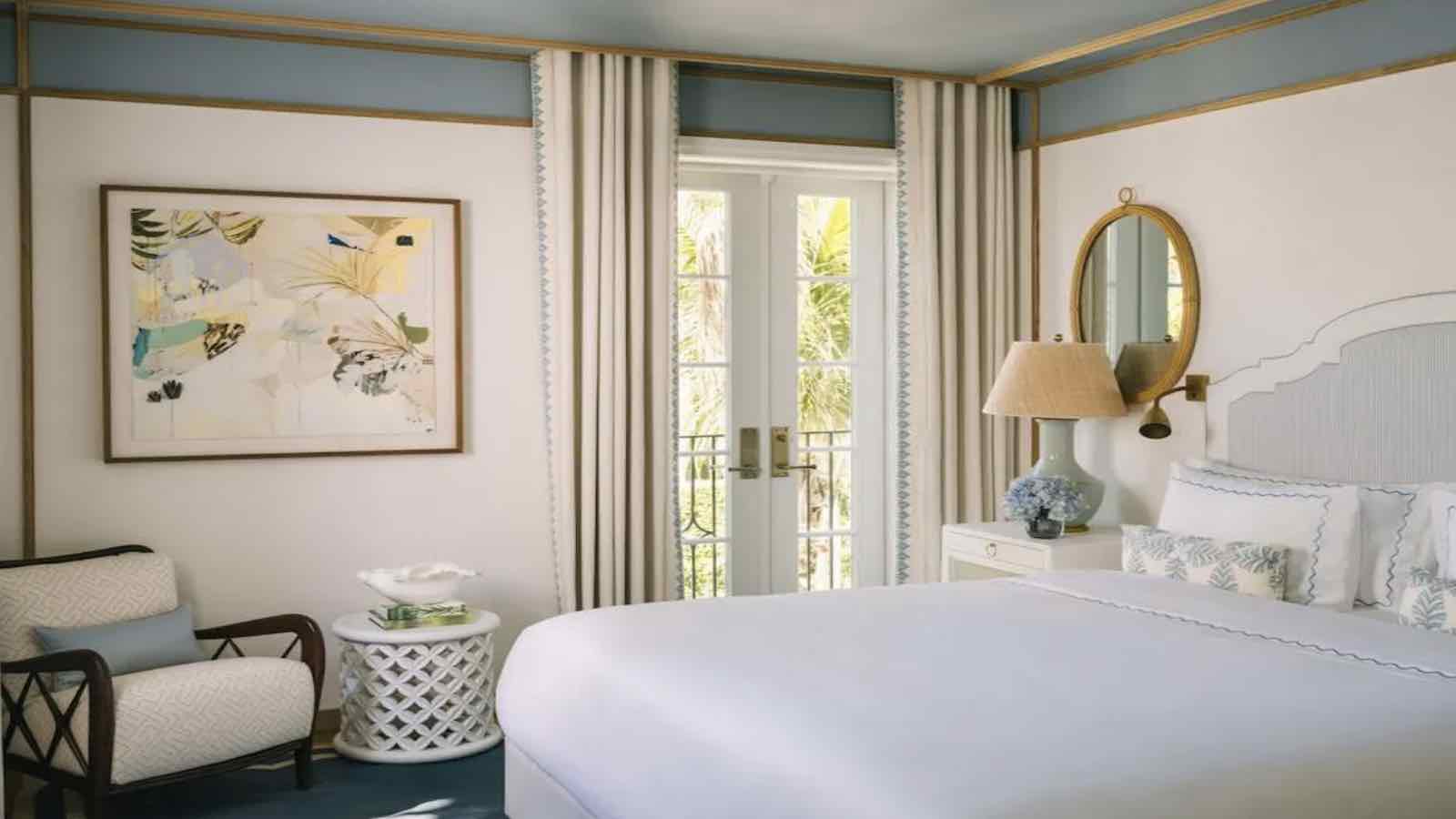 Room at The Vineta Hotel at Palm Beach. Photo Courtesy – Oetkar Hotels